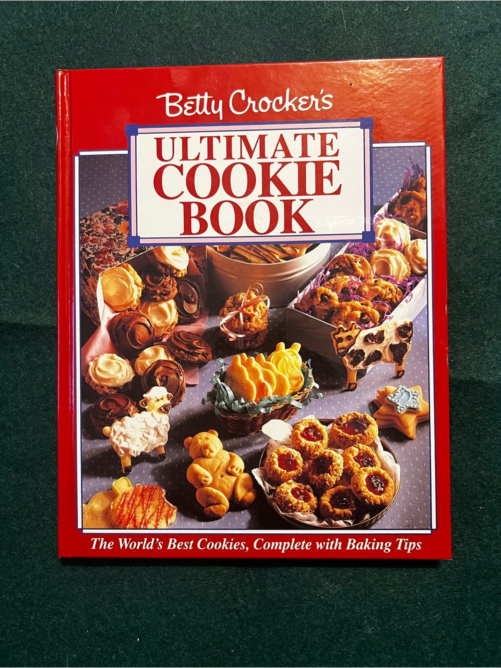 Betty Crocker Ultimate Cookie Book - Red and White Cover